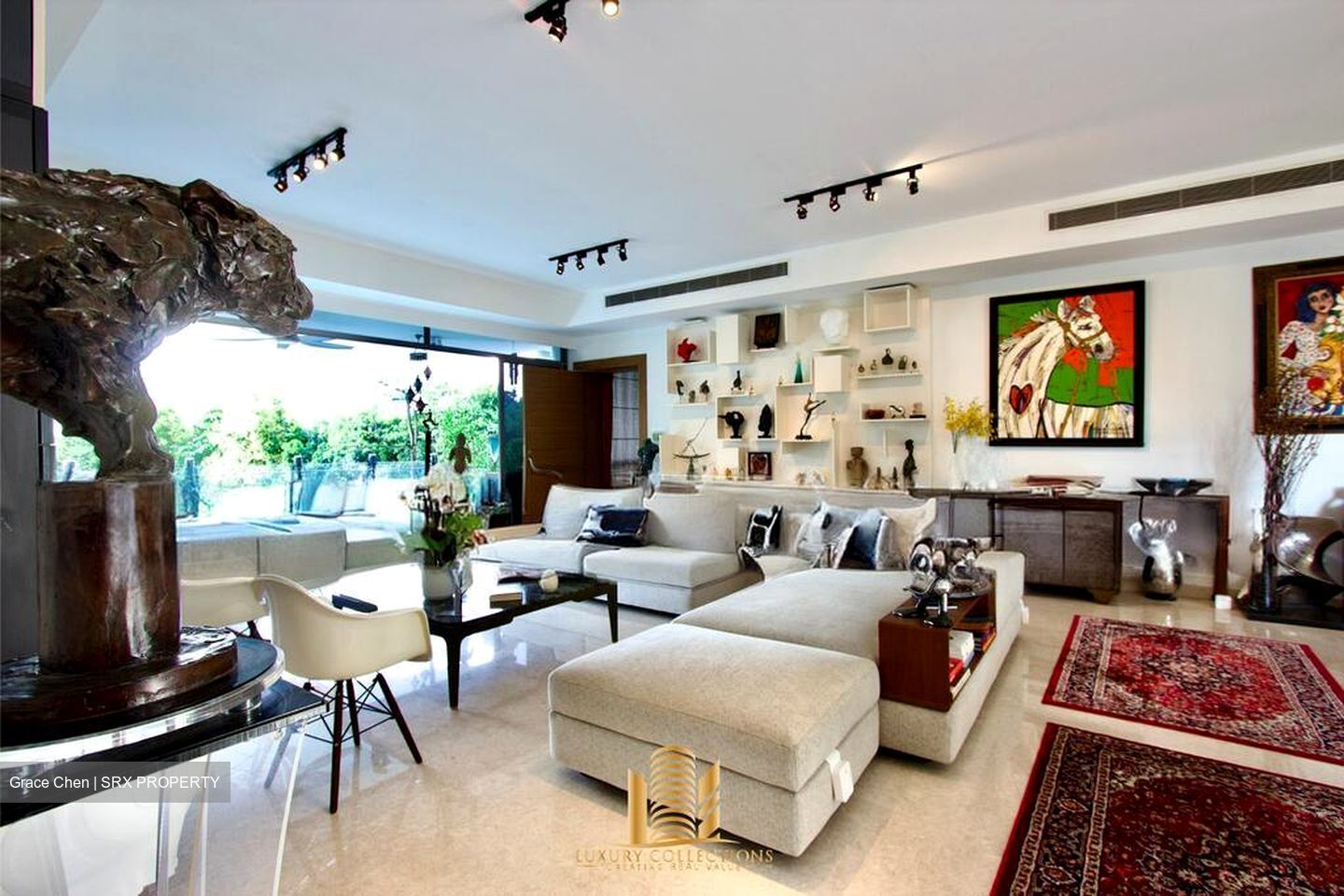 Latitude (D10), Condominium #499788731